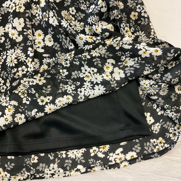 JOLT Black and White Floral Mini Skirt Pockets Elastic Back Lined Women’s Medium - Picture 6 of 8